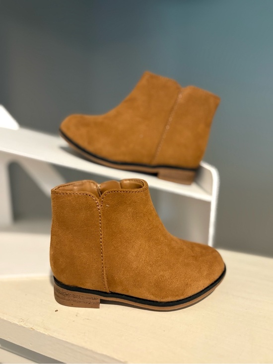 Cat & Jack Other - Cat & Jack Penelope Faux Suede Bootie Camel Unisex Kids Size 5 Flexible Outsole